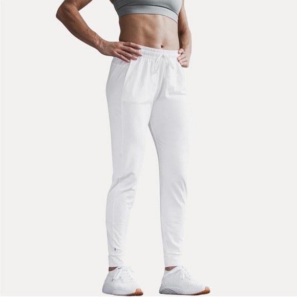 NOBULL Pants - NoBull Women’s Jogger in White Size Small